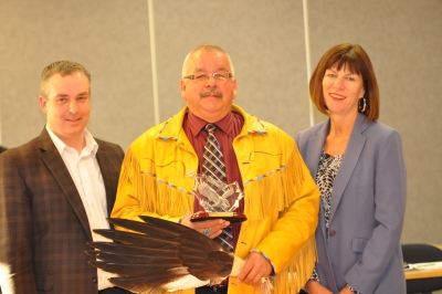 Vince Pawis, Elder / Instructor Presented with Award for Excellence in Aboriginal Education from  SCDSB