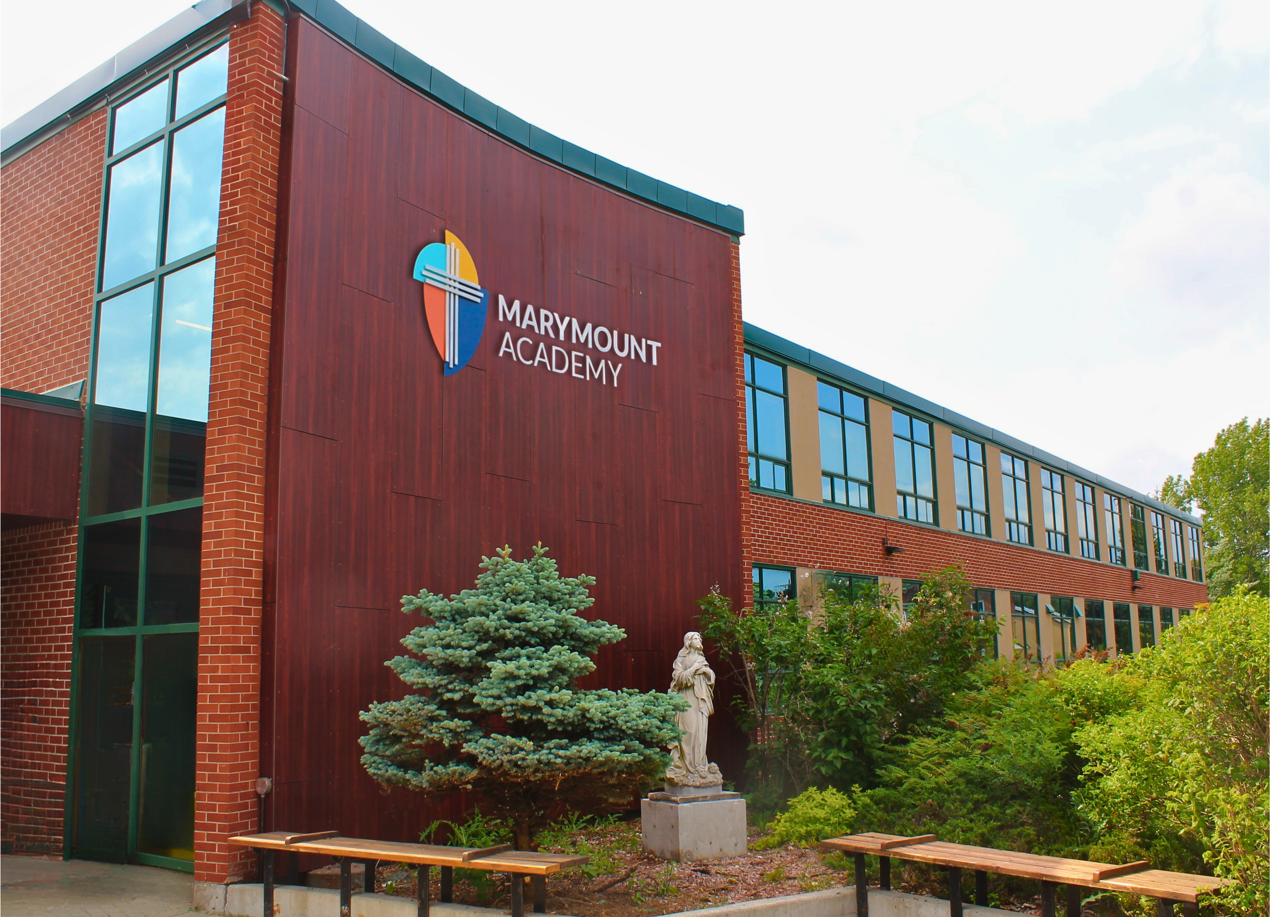 Marymount Academy teacher receives Sudbury Regional Science Fair Ambassador Award 